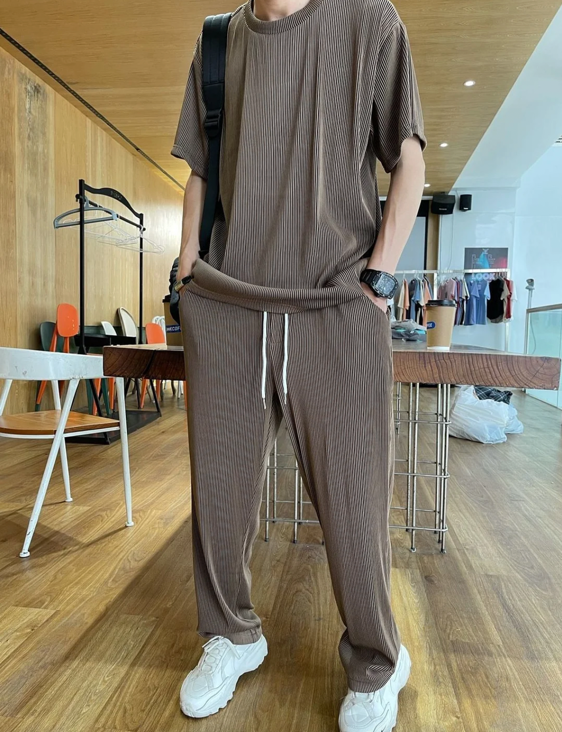 Eno - stylisches set aus t-shirt und hose